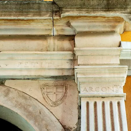 Palazzo Arconati Flat & Lejlighed *